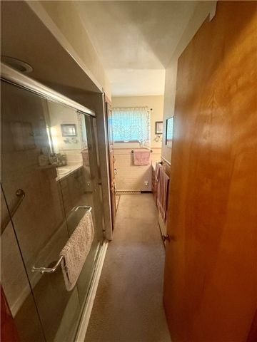 860 S Keel Ridge Rd, Hermitage, PA 16148