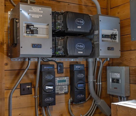 107 High Lonesome, Alpine, TX 79830