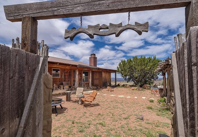 107 High Lonesome, Alpine, TX 79830