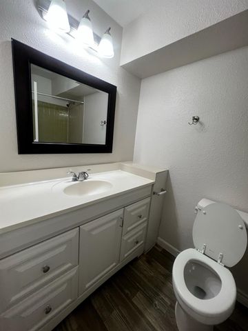 1037 E 44th ST 205, Austin, TX 78751
