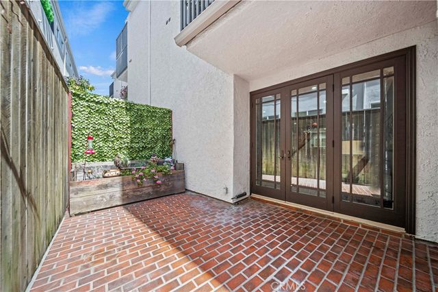 450 San Vicente Boulevard 104, Santa Monica, CA 90402