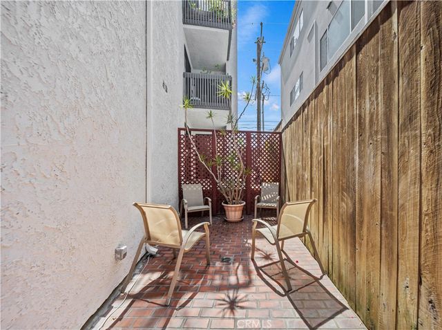 450 San Vicente Boulevard 104, Santa Monica, CA 90402