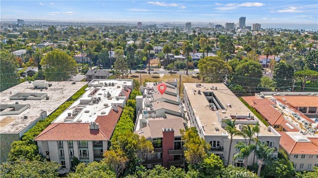 450 San Vicente Boulevard 104, Santa Monica, CA 90402