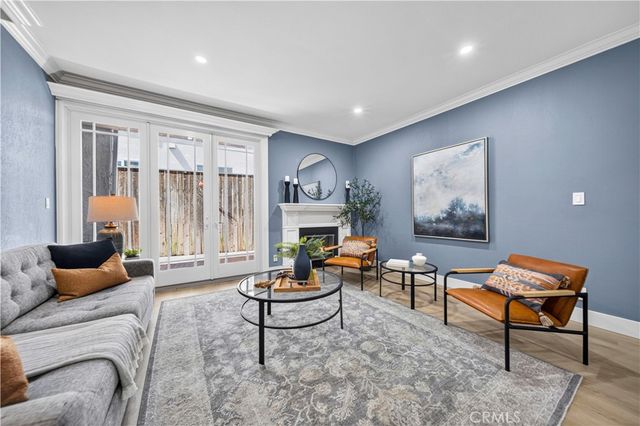 450 San Vicente Boulevard 104, Santa Monica, CA 90402
