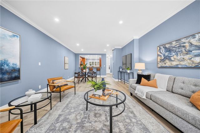 450 San Vicente Boulevard 104, Santa Monica, CA 90402