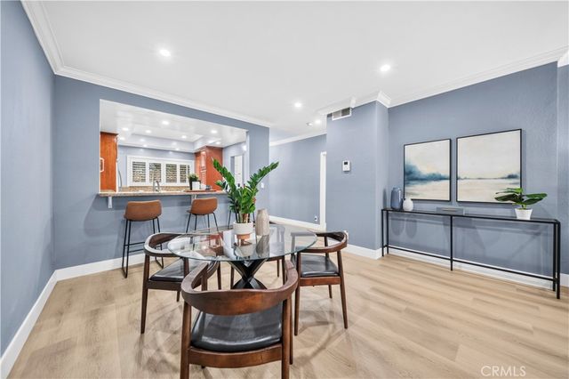 450 San Vicente Boulevard 104, Santa Monica, CA 90402