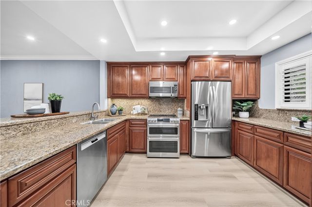 450 San Vicente Boulevard 104, Santa Monica, CA 90402