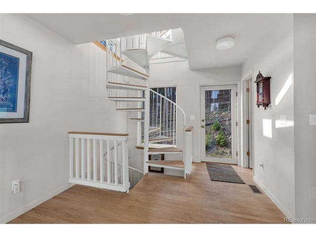 700 Hill St Cir, Boulder, CO 80302