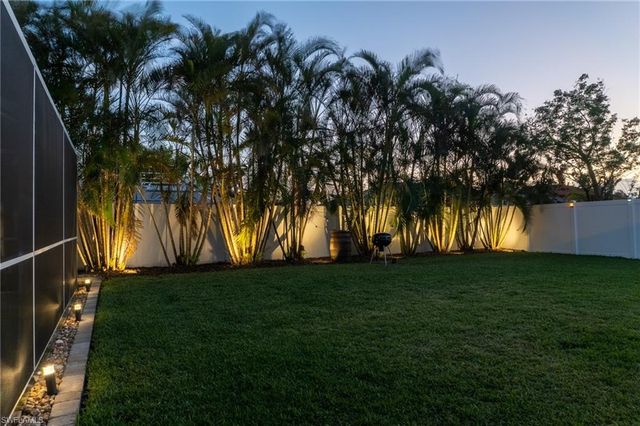 2208 Viscaya PKWY, Cape Coral, FL 33990