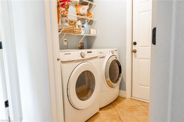 2208 Viscaya PKWY, Cape Coral, FL 33990