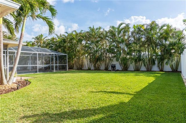 2208 Viscaya PKWY, Cape Coral, FL 33990