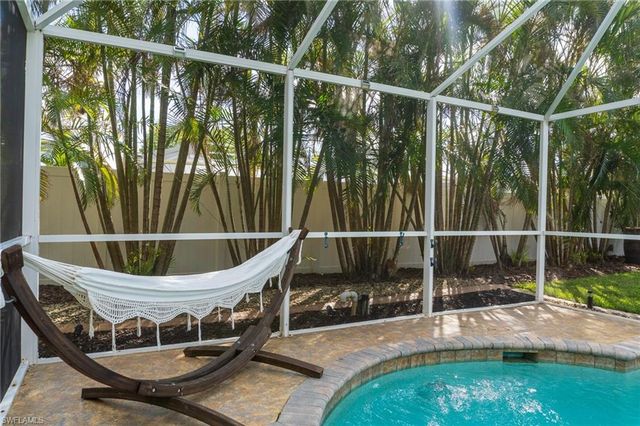 2208 Viscaya PKWY, Cape Coral, FL 33990