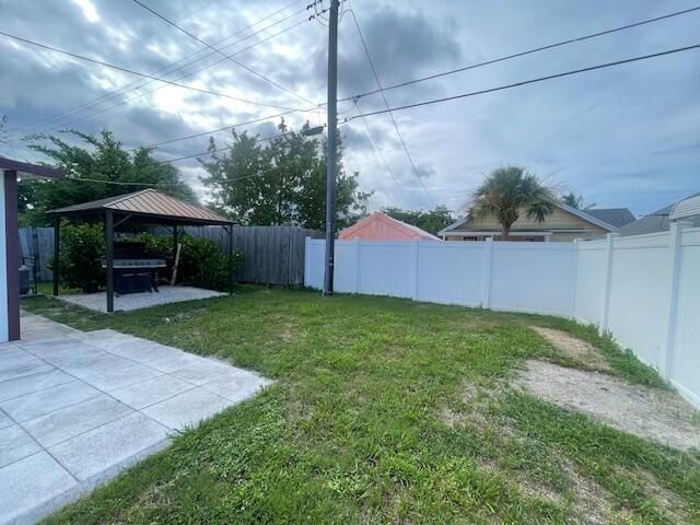 613 54th Street, West Palm Beach, FL 33407