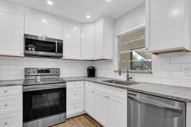 3210 MERIDIAN Way S 11, Palm Beach Gardens, FL 33410