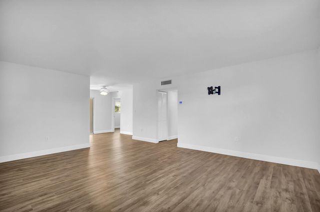 3210 MERIDIAN Way S 11, Palm Beach Gardens, FL 33410