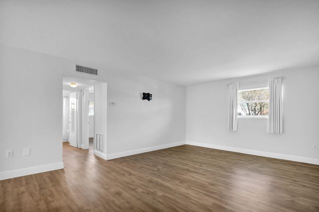 3210 MERIDIAN Way S 11, Palm Beach Gardens, FL 33410