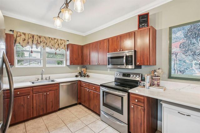 501 32ND AVENUE N, St Petersburg, FL 33704