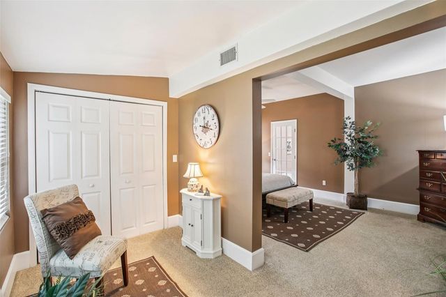 501 32ND AVENUE N, St Petersburg, FL 33704