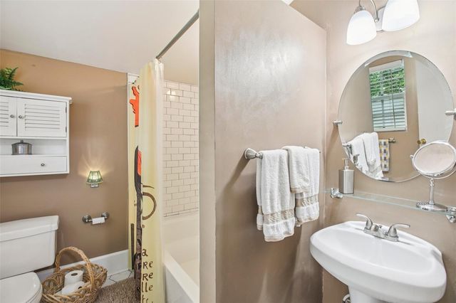 501 32ND AVENUE N, St Petersburg, FL 33704