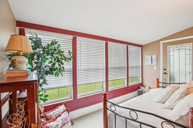 501 32ND AVENUE N, St Petersburg, FL 33704