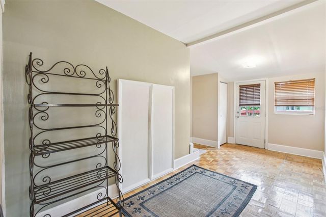 501 32ND AVENUE N, St Petersburg, FL 33704