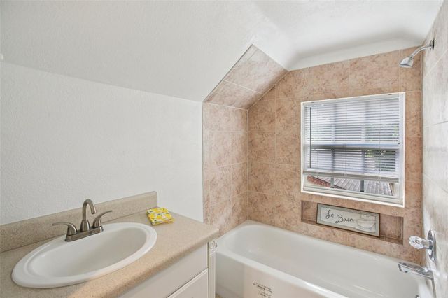 501 32ND AVENUE N, St Petersburg, FL 33704