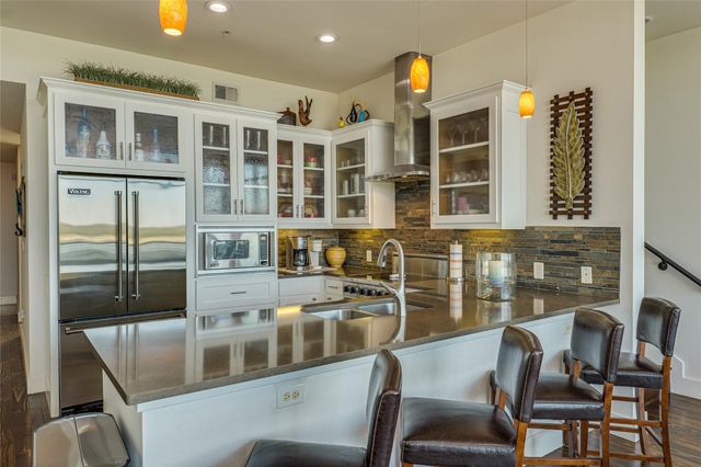 1101 Ivean Pearson RD D202, Lago Vista, TX 78645