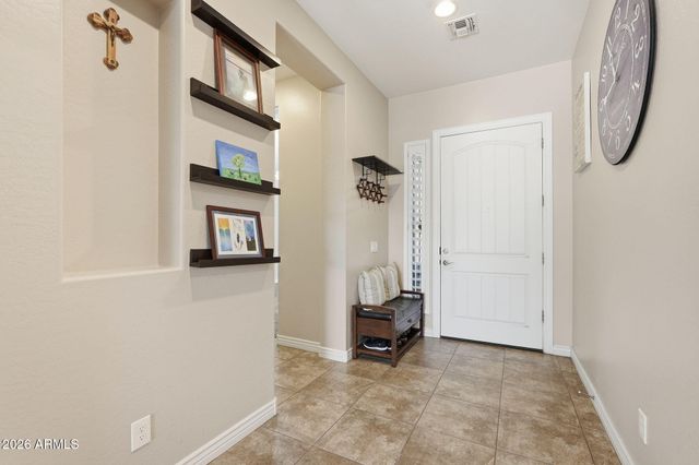 7827 S Sequoia Drive, Gilbert, AZ 85298