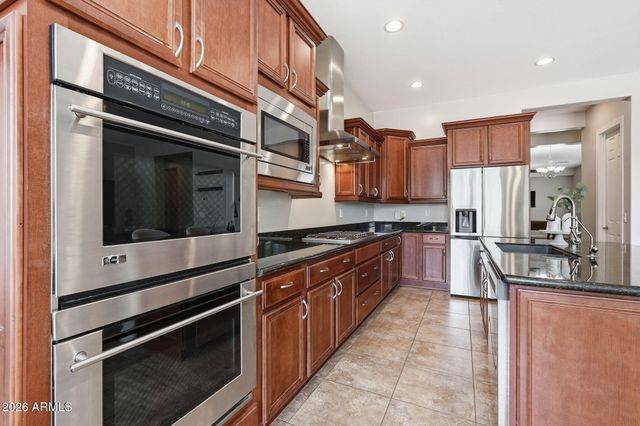 7827 S Sequoia Drive, Gilbert, AZ 85298