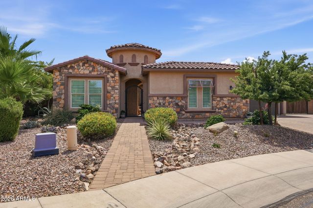 7827 S Sequoia Drive, Gilbert, AZ 85298