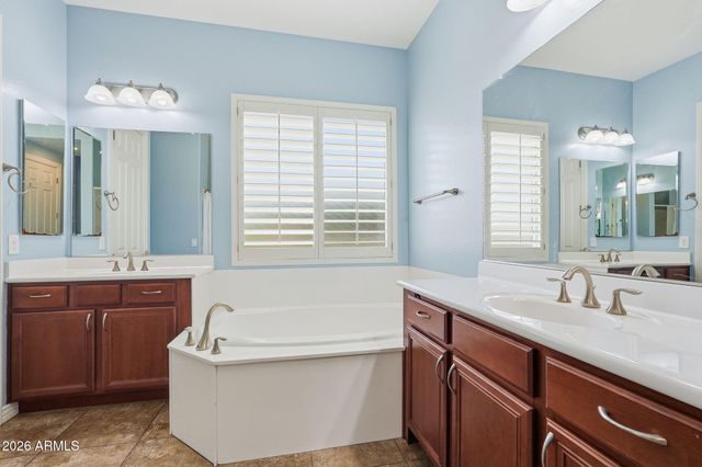 7827 S Sequoia Drive, Gilbert, AZ 85298