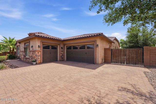 7827 S Sequoia Drive, Gilbert, AZ 85298