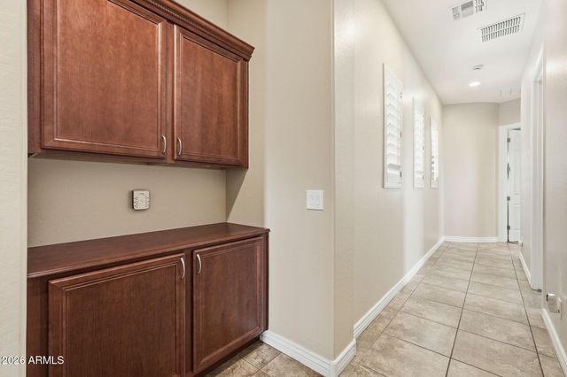 7827 S Sequoia Drive, Gilbert, AZ 85298