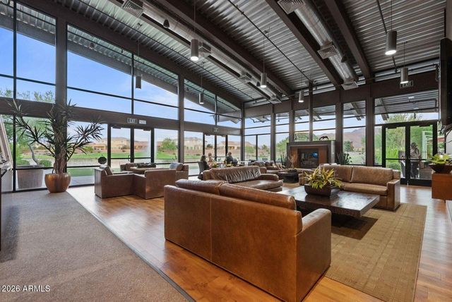 7827 S Sequoia Drive, Gilbert, AZ 85298