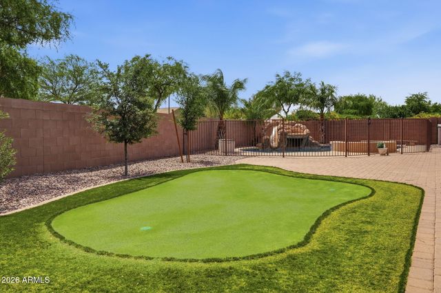 7827 S Sequoia Drive, Gilbert, AZ 85298