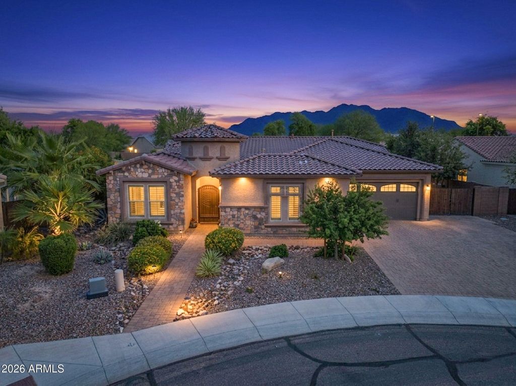 7827 S Sequoia Drive, Gilbert, AZ 85298