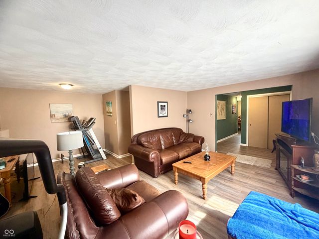 210 W Birch Lane, Alexandria, IN 46001