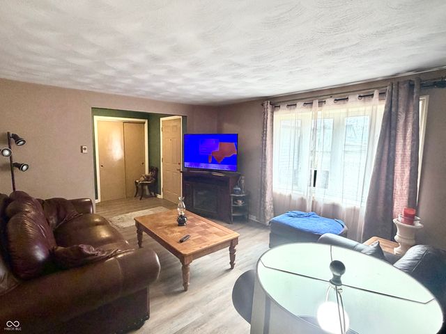 210 W Birch Lane, Alexandria, IN 46001