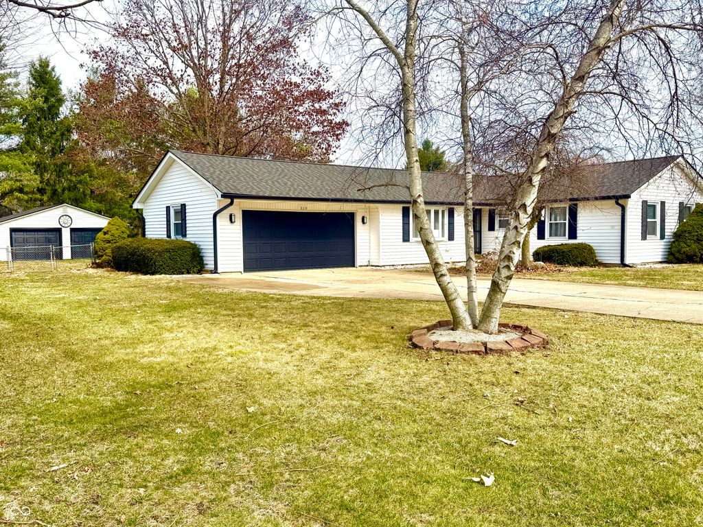 210 W Birch Lane, Alexandria, IN 46001