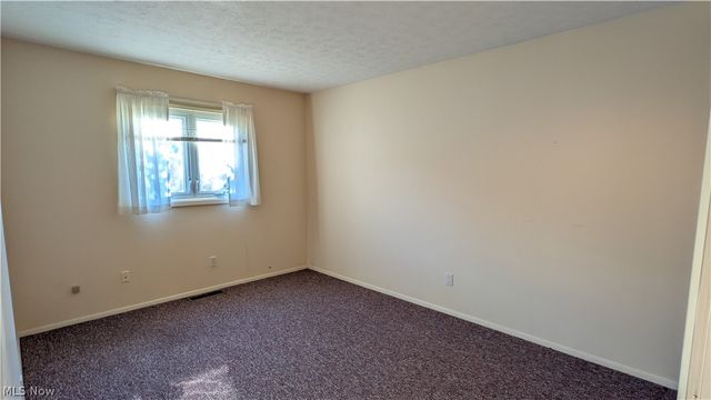 4842 Red Pine Way, North Ridgeville, OH 44039