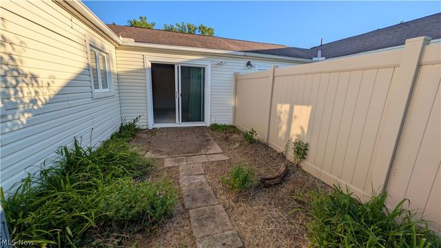 4842 Red Pine Way, North Ridgeville, OH 44039