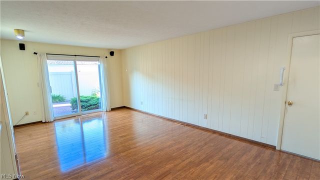 4842 Red Pine Way, North Ridgeville, OH 44039