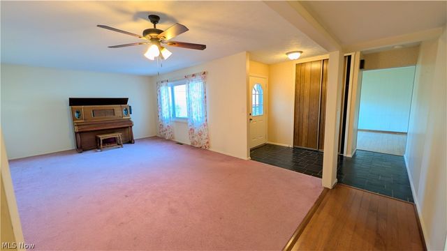 4842 Red Pine Way, North Ridgeville, OH 44039