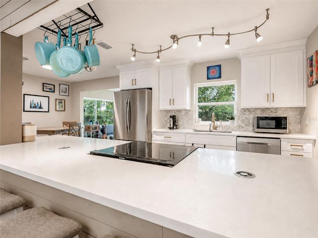 304 E JERSEY STREET, Orlando, FL 32806