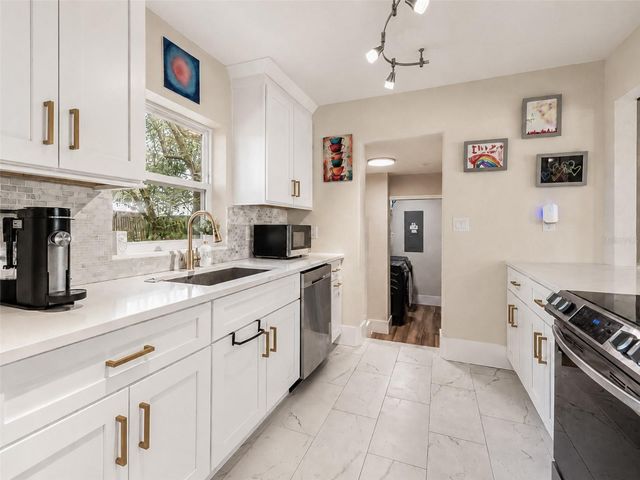304 E JERSEY STREET, Orlando, FL 32806