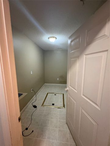 346 E Titus Avenue, Des Moines, IA 50315