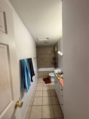346 E Titus Avenue, Des Moines, IA 50315