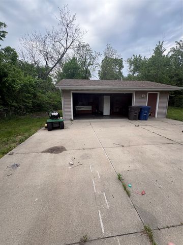 346 E Titus Avenue, Des Moines, IA 50315