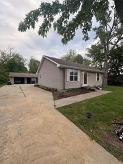 346 E Titus Avenue, Des Moines, IA 50315