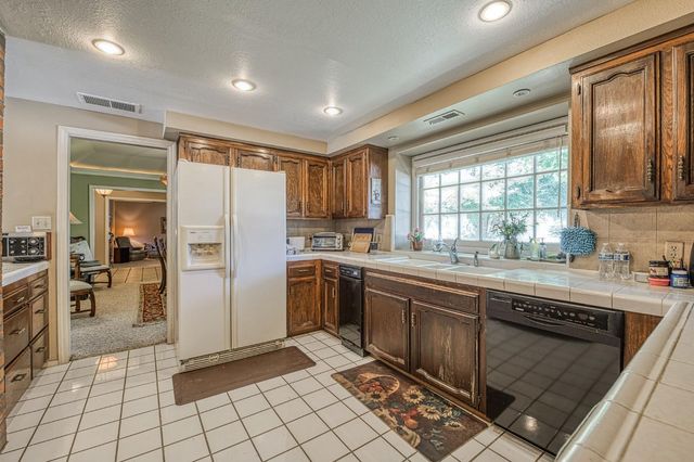 2677 W Wrenwood Avenue, Fresno, CA 93711